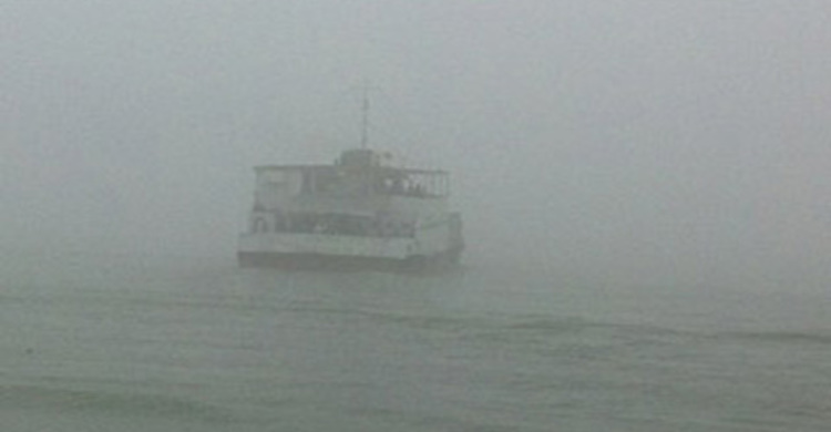 কাওড়াকান্দি-শিমুলিয়া রুটে ফেরি চলাচল বন্ধ