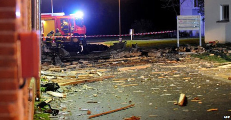 প্রতিবন্ধী শিবিরে ফ্রেঞ্চ বিমান বিধ্বস্ত