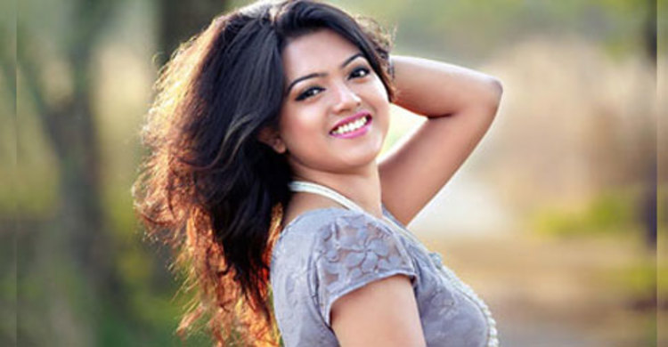 আসছে কর্ণিয়ার প্রথম অ্যালবাম