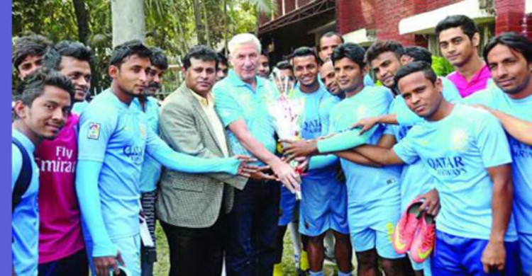 কোচ কোটানের শরণাপন্ন আবাহনী