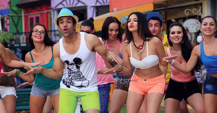 প্রেমে পড়েছেন সানি লিওন (ভিডিও)