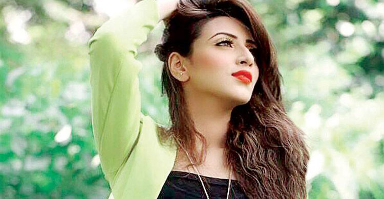 মিম এবার ডিজে