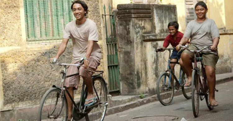 ট্রেলারে ওপেন টি বায়োস্কোপ (ভিডিও)