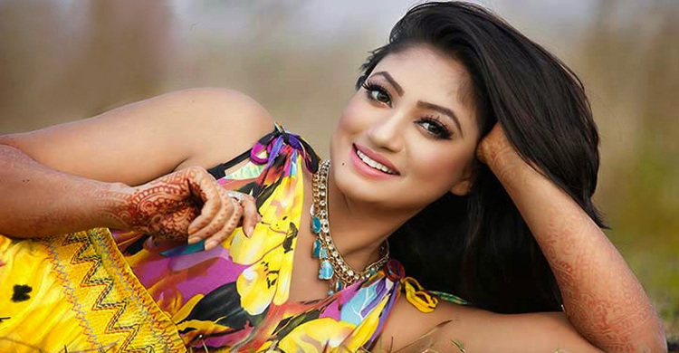 উচ্ছ্বসিত আঁচল