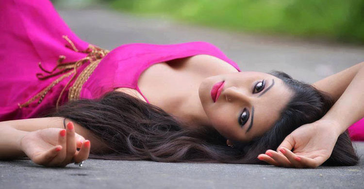 আবারো আলোচনায় পরীমণি