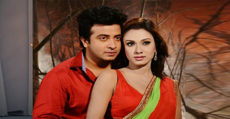 ববি এবার প্রযোজক (ভিডিও)