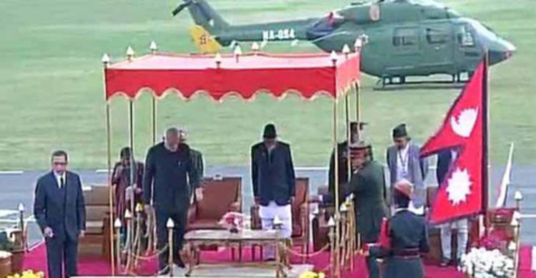 নেপালকে হেলিকপ্টার উপহার দিলেন মোদি