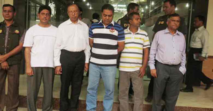 স্বর্ণ চোরাচালানের অভিযোগে বিমানের ডিজিএমসহ আটক ৫