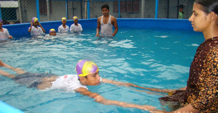 সাঁতার শিখবেন যেখানে