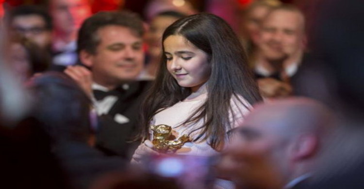 Jafar Panahi bags Golden Bear