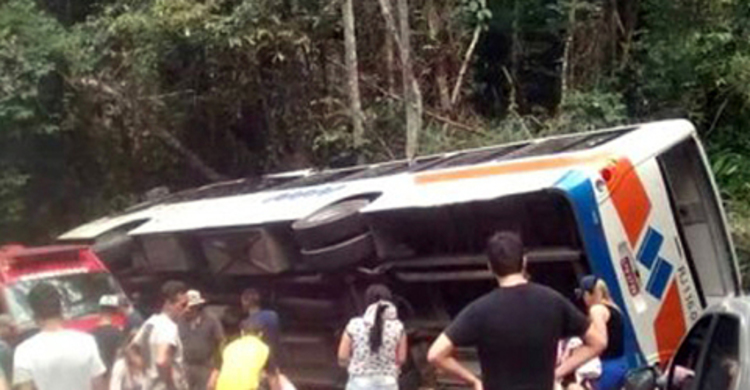 15 dead in Brazil resort town bus crash