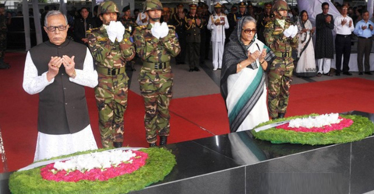 President, PM pay homage to Bangabandhu