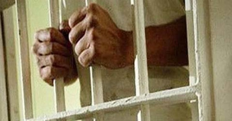 শ্লীলতাহানির দায়ে বখাটের কারাদণ্ড  