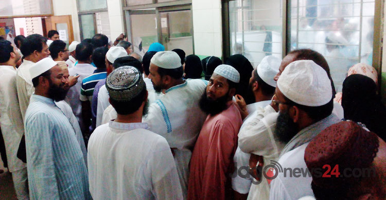 টিকাদানের প্রথম দিনে হজযাত্রীদের চরম দুর্ভোগ