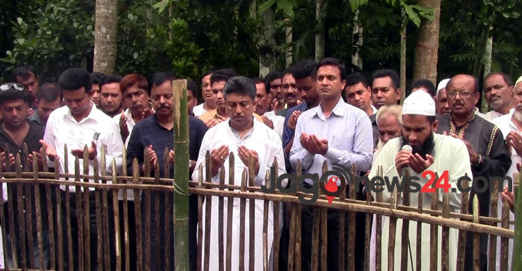 লতিফ খানের কবর জিয়ারত করলেন নূর-ই-আলম চৌধুরী