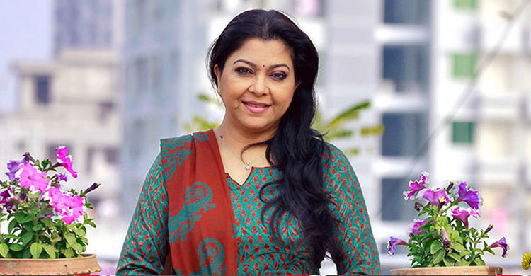 সুস্থ হয়ে দেশে ফিরছেন দিতি