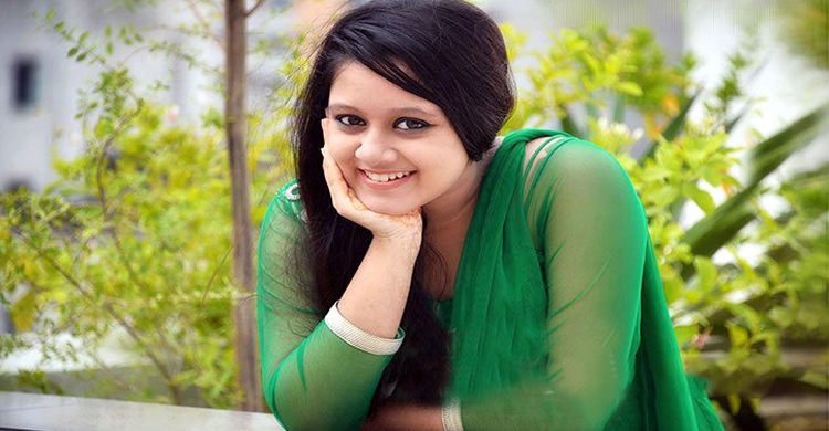 গানের মডেল দিঘী