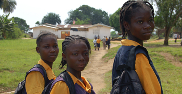 সান্ধ্য আইন তুলে নেয়ায় লাইবেরিয়ায় উল্লাস