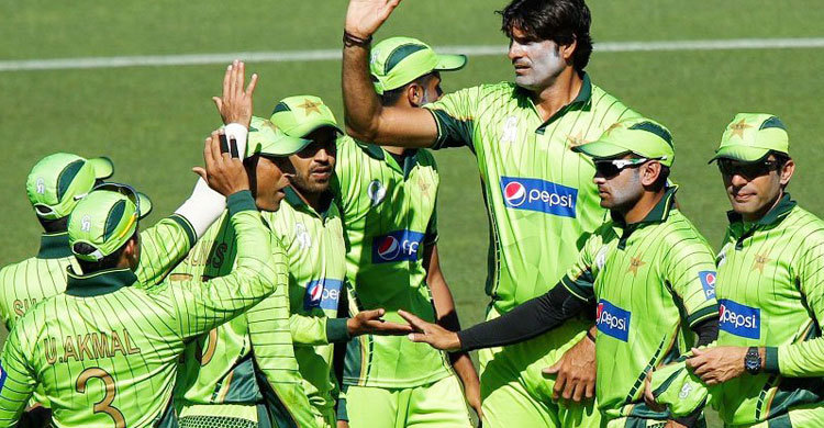 পাকিস্তানের শেষ আটের সুযোগ