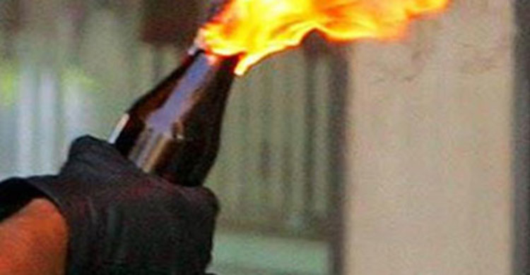 লক্ষ্মীপুরে পেট্রলবোমায় দগ্ধ একজনের মৃত্যু