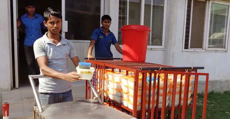 মাত্র দুই টাকায় দুপুর ও রাতের খাবার!