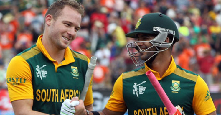 জয়ের লক্ষ্যে ব্যাট করছে দক্ষিণ আফ্রিকা