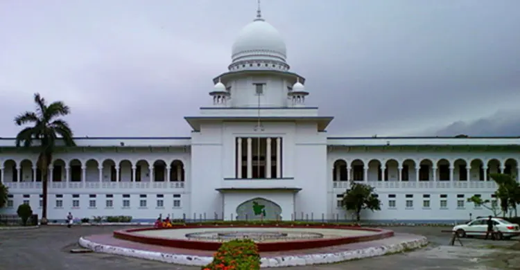 সরকারের দৃষ্টি সুপ্রিমকোর্ট নির্বাচনের দিকে