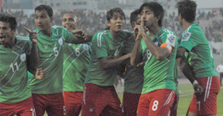 ২-২ গোলে সমতায় ফিরলো বাংলাদেশ