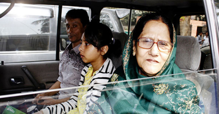 প্রধানমন্ত্রীর গেইট থেকে ফিরে গেলেন বঙ্গবীরের স্ত্রী