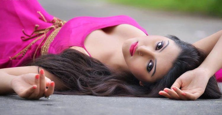 আসছে পরীমনির পাগলা দিওয়ানা (দেখুন ছবিতে)