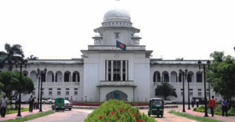 সুপ্রিমকোর্ট বার নির্বাচন চলছে 