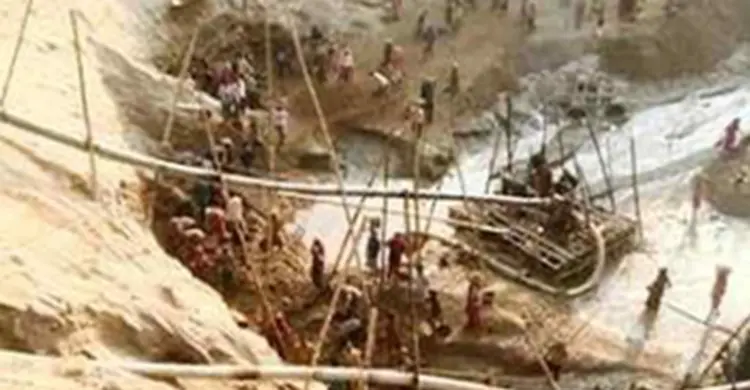 সিলেটে মাটি চাপায় তিন পাথর শ্রমিকের মৃত্যু