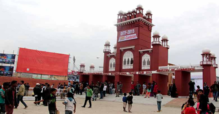 বাণিজ্য মেলায় নাগরদোলা ভেঙে আহত ৬