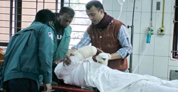 বোমাই কাল হলো বোমারু বাপ্পির