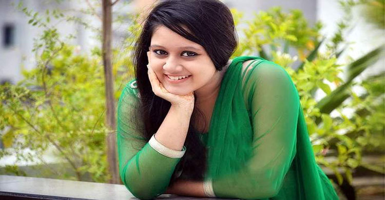 মাকে নিয়ে দীঘির না বলা কথা