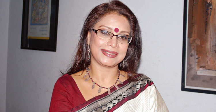 এক মোড়কে অর্ধশতক গান নিয়ে বন্যা