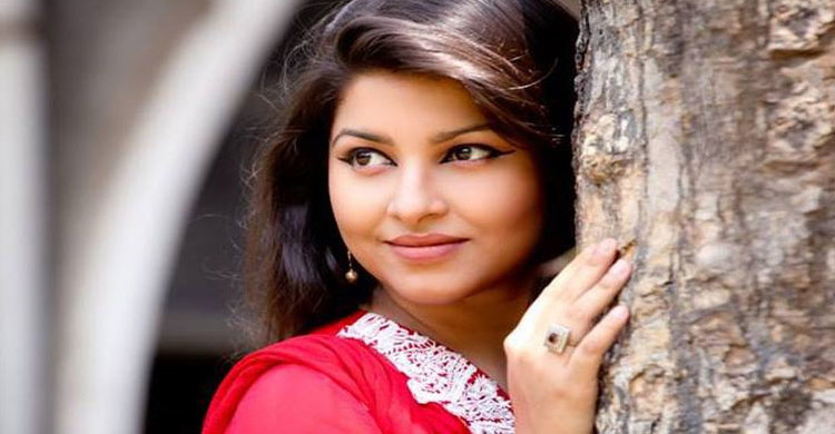 জেনির `আকাশ চুরি`