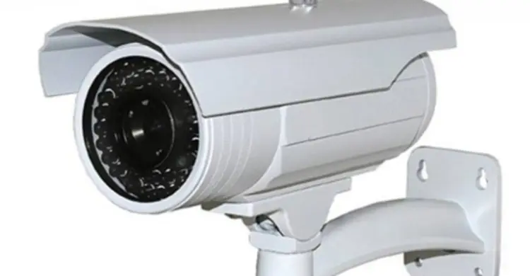 অপরাধ নিয়ন্ত্রণে ৮ সিসি ক্যামেরা