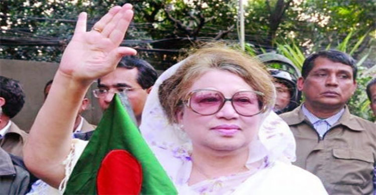 নিজ কার্যালয়ে ১৫ ঘণ্টা অবরুদ্ধ খালেদা