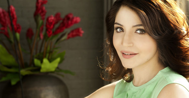 বাগদানের খবর বানোয়াট : আনুশকা