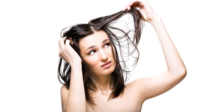 চুলের আগা ফাটা রোধ করবেন যেভাবে