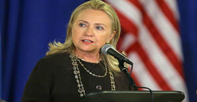 কিউবার নিষেধাজ্ঞা প্রত্যাহারে হিলারির আহ্বান