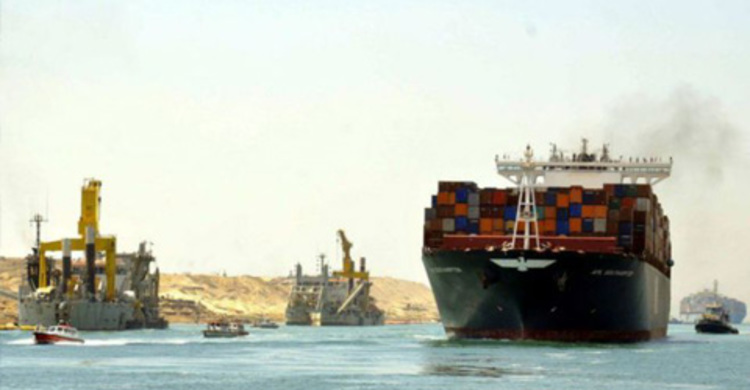 দ্বিতীয় সুয়েজ খাল দিয়ে প্রথমবারের মতো চললো জাহাজ 