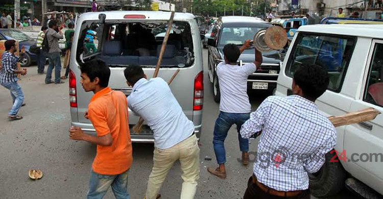 খালেদার বহরে হামলা : সরকারদলীয় কর্মীদের চিনছেন না পুলিশ