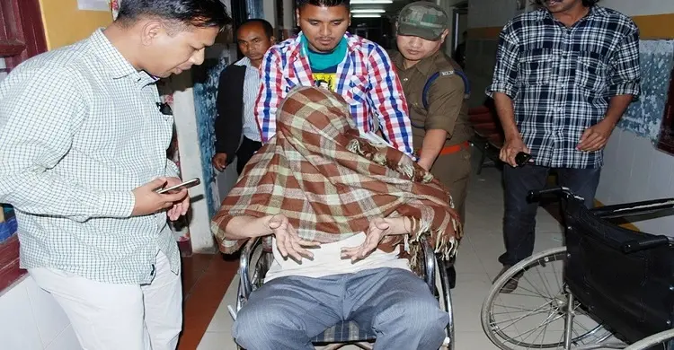 শিলংয়ের হাসপাতালে মুখ লুকালেন সালাহউদ্দিন (দেখুন ছবিতে)