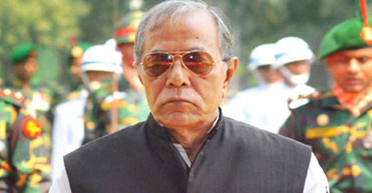 সমরাস্ত্র প্রদর্শনী পরিদর্শন করলেন রাষ্ট্রপতি