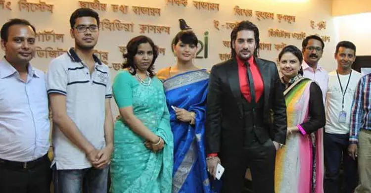 অতিথি হয়ে প্রধানমন্ত্রীর কার্যালয়ে অনন্ত-বর্ষা 