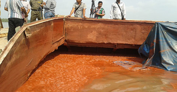 সুন্দরবনে ডুবে যাওয়া জাহাজের উদ্ধার কাজ শুরু