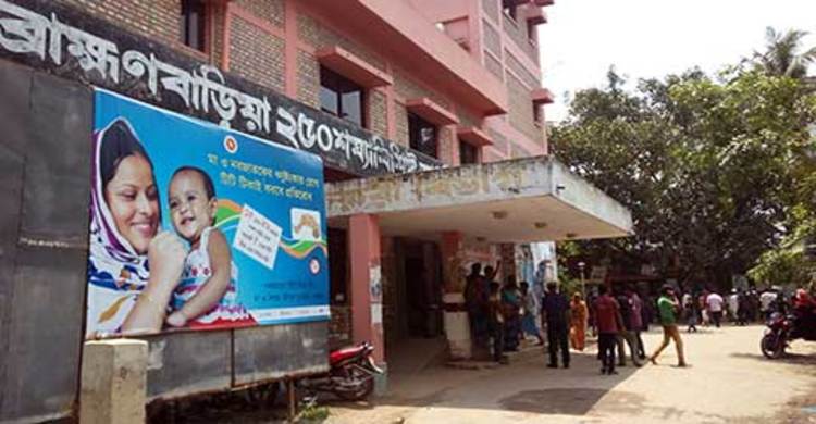 চিকিৎসক কর্তৃক দুই সাংবাদিক লাঞ্ছিত