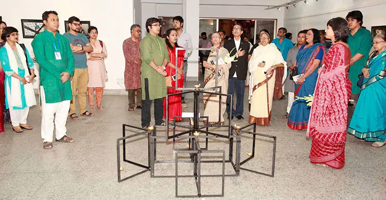 সাম্প্রদায়িক হামলায় ক্ষতিগ্রস্তদের নিয়ে চিত্র প্রদর্শনী